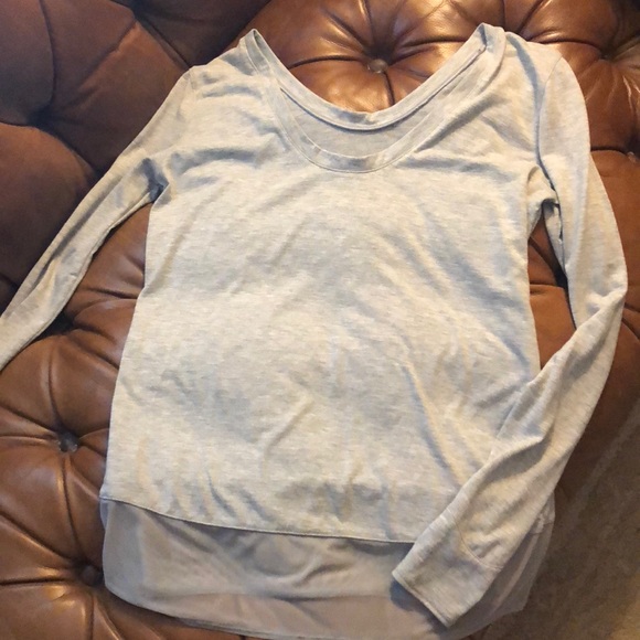 Adidas size small - Picture 3 of 4